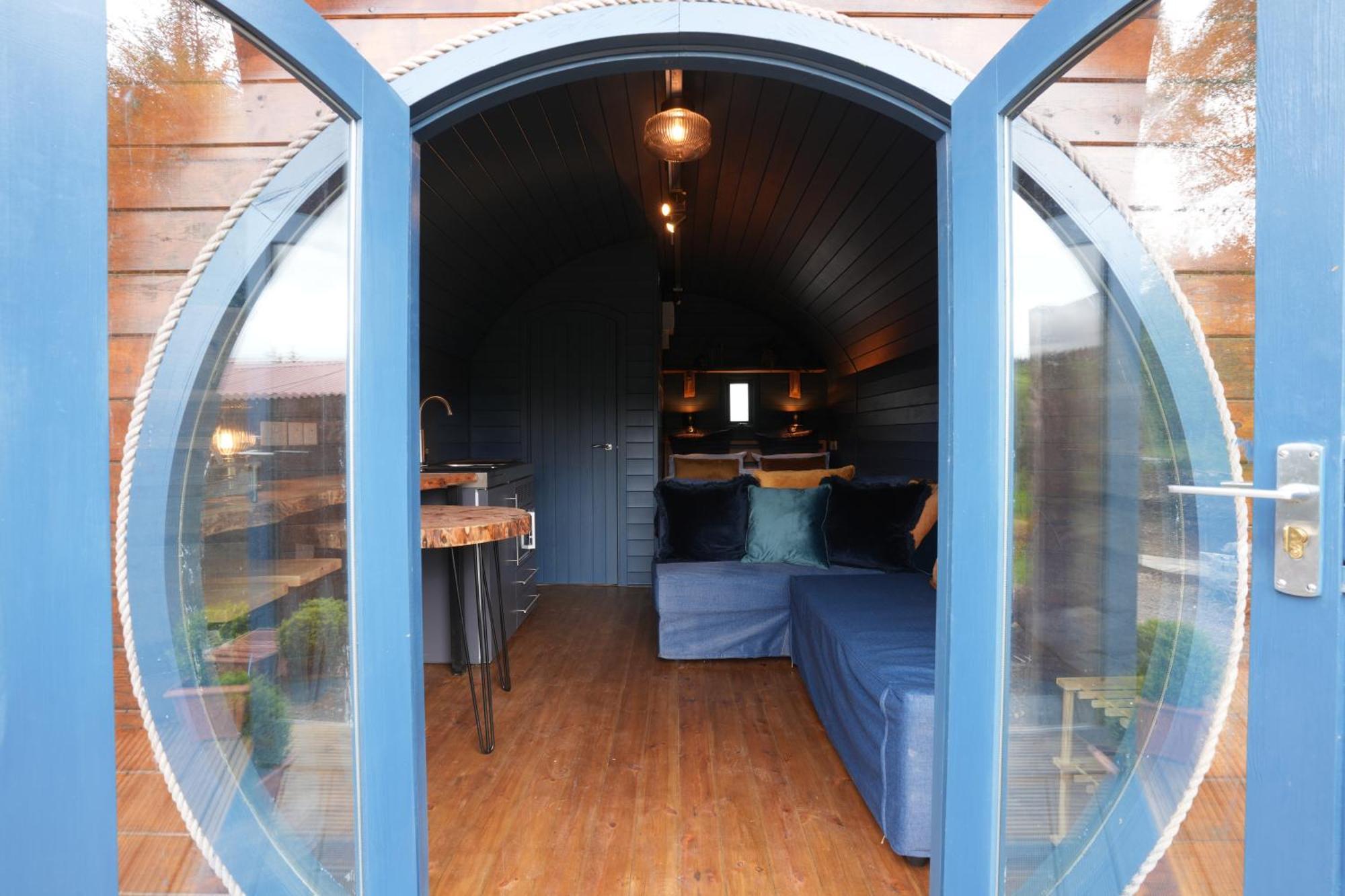 Kingswood Lodges Fort William Exterior photo