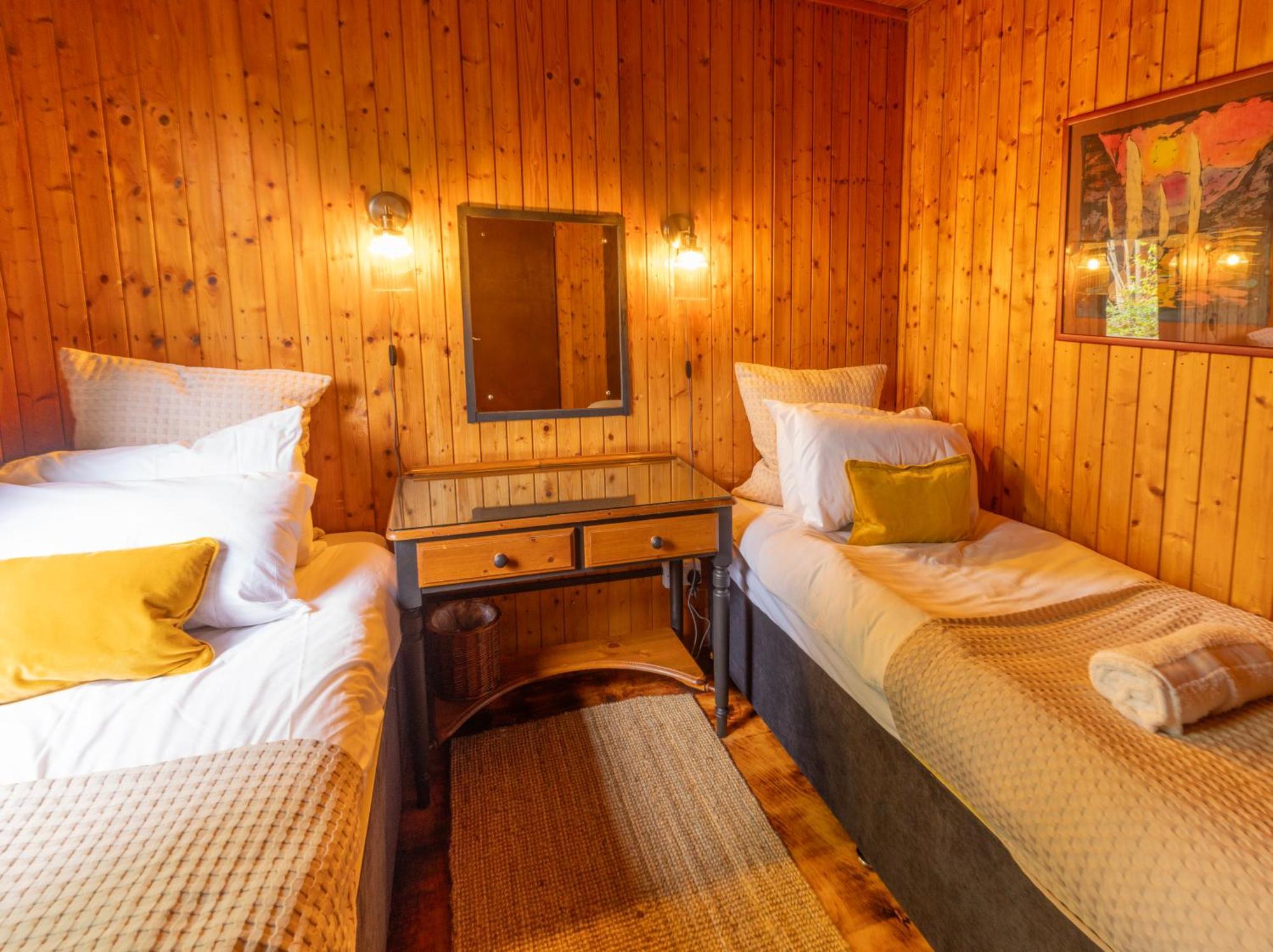 Kingswood Lodges Fort William Exterior photo