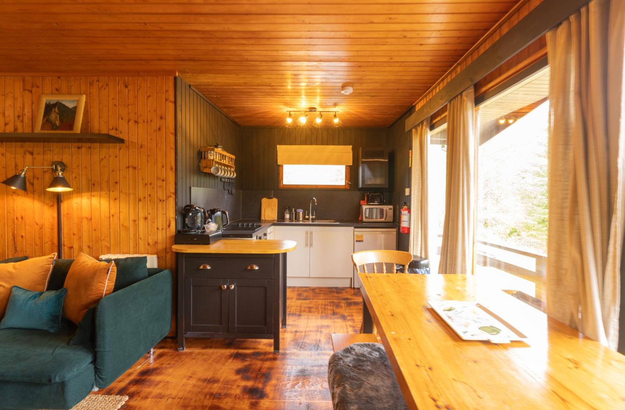 Kingswood Lodges Fort William Exterior photo
