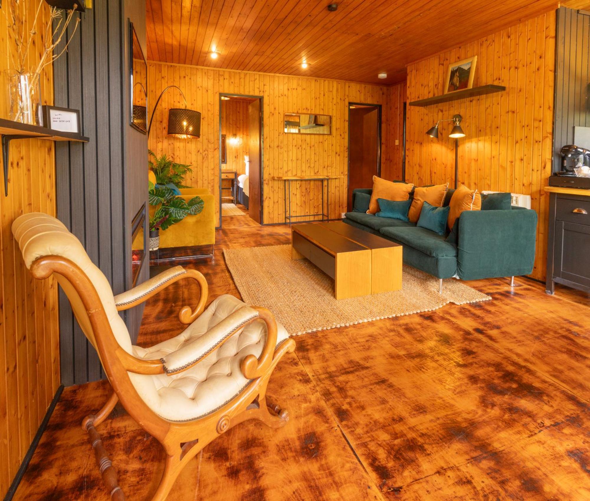 Kingswood Lodges Fort William Exterior photo